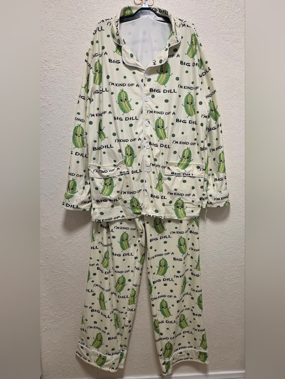 Cream & Green 'Big Dill' Pickle Print Pajama Set Large - Picture 3 of 5